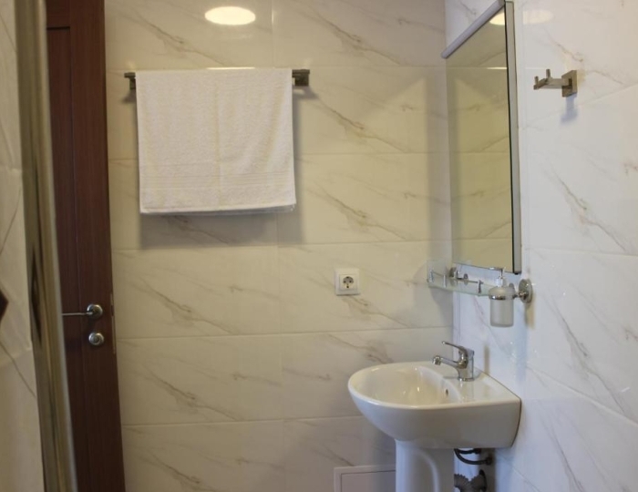 Стандартный 2-местный с балконом, парк, корпус В - Отель Napra Hotel & Spa / Напра Цандрипш